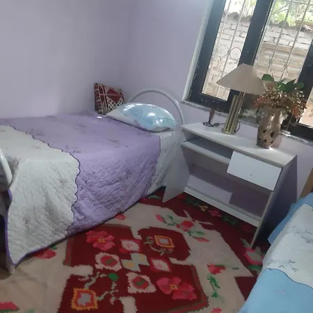 162 Rruga Siri Kodra Albania Quarto em Acomodações Particulares *